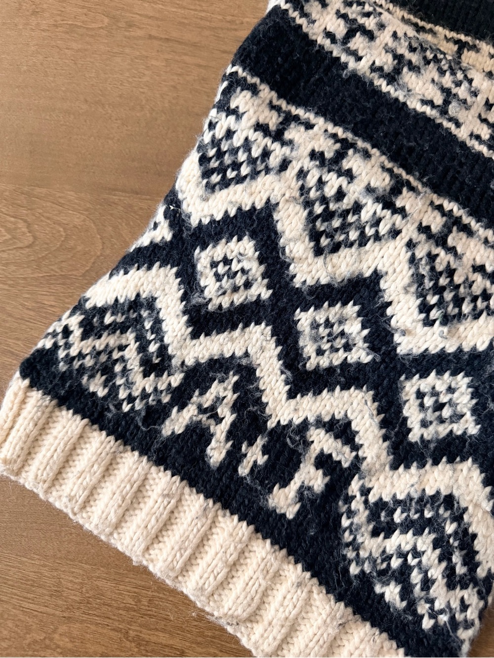 Abercrombie & Fitch Collegiate Scarf Navy and Cream Nordic Knit Long